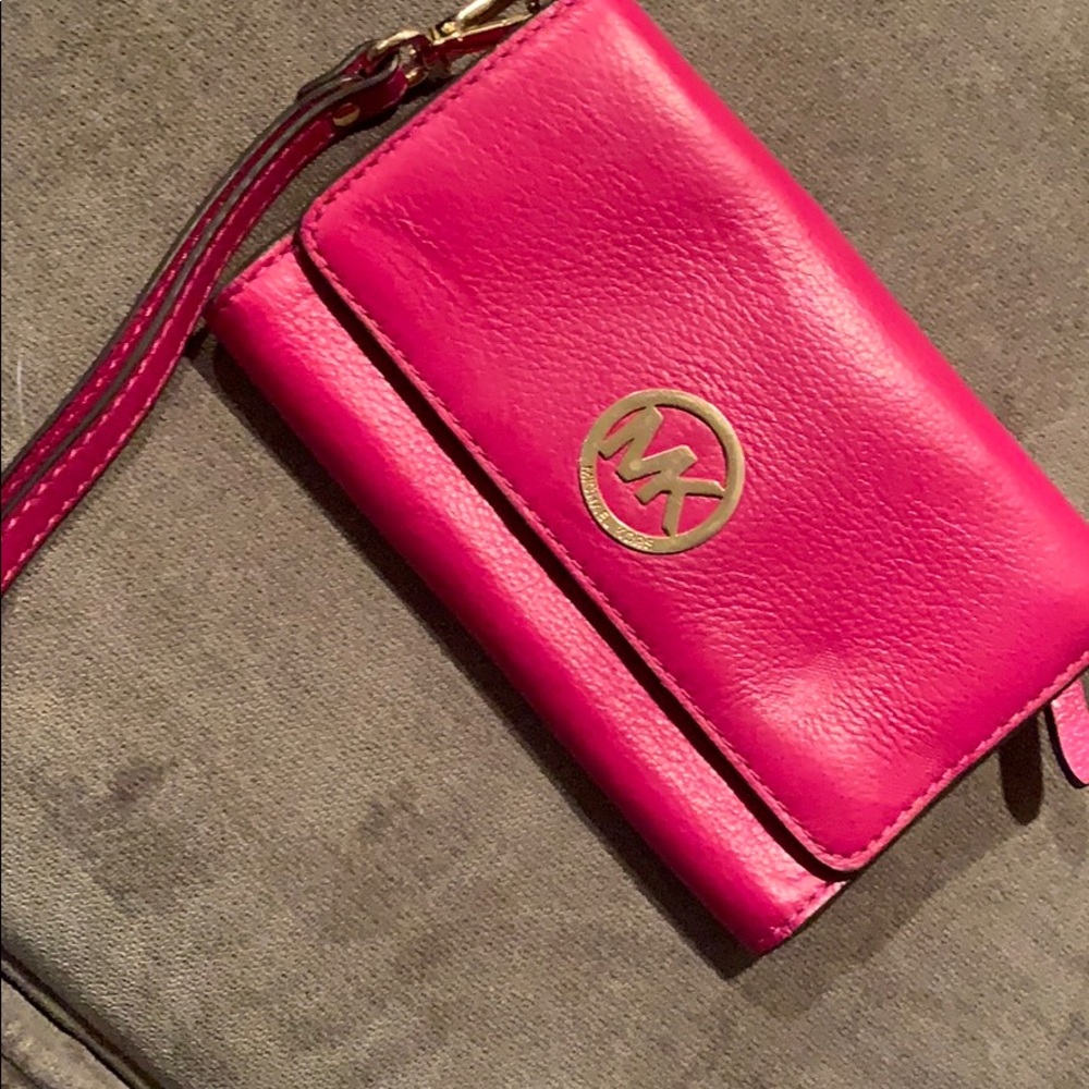 Michael Kors wristlet